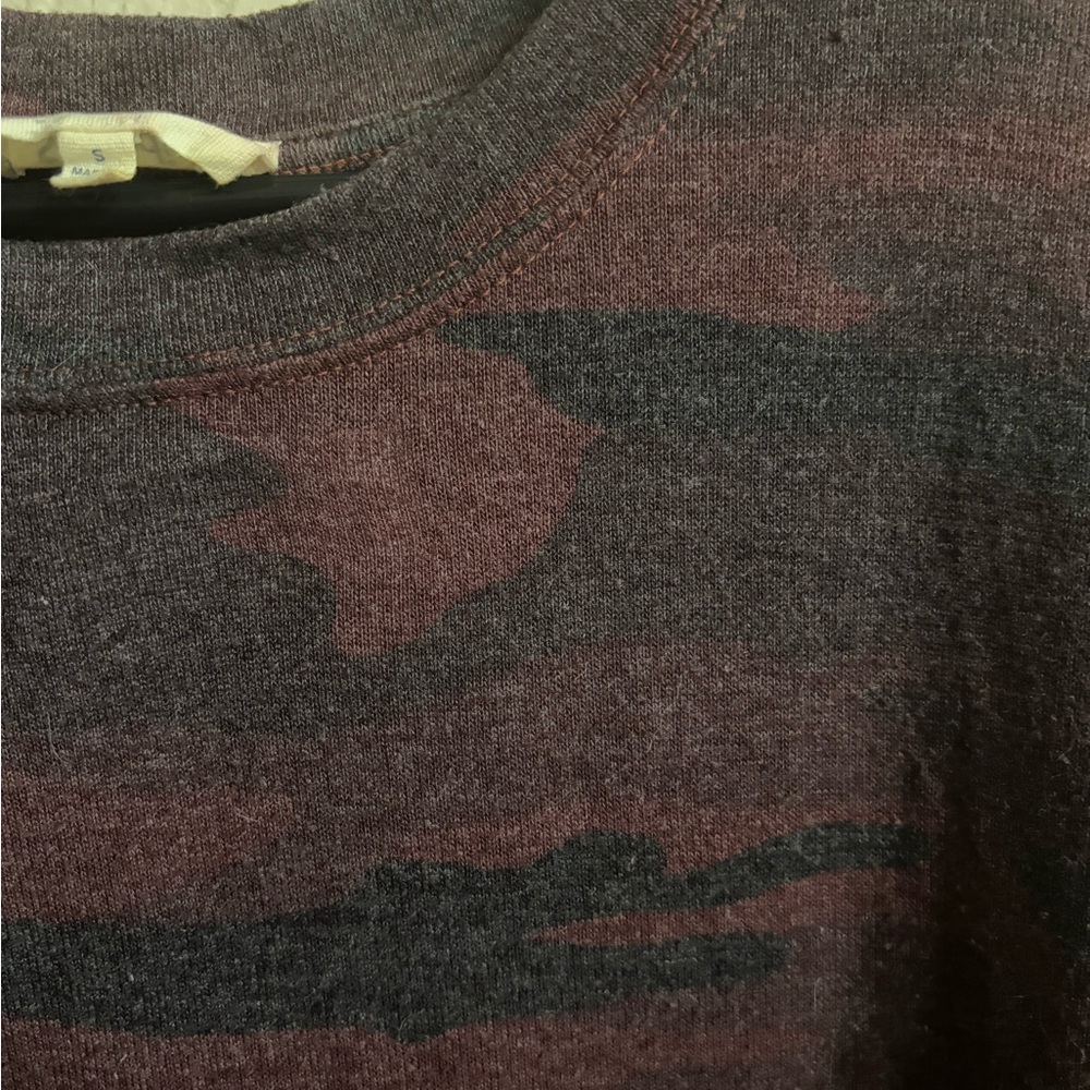 Splendid Pullover Sweater - Picture 3 of 4